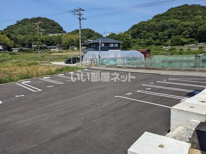 ジュネ弐番館の地図