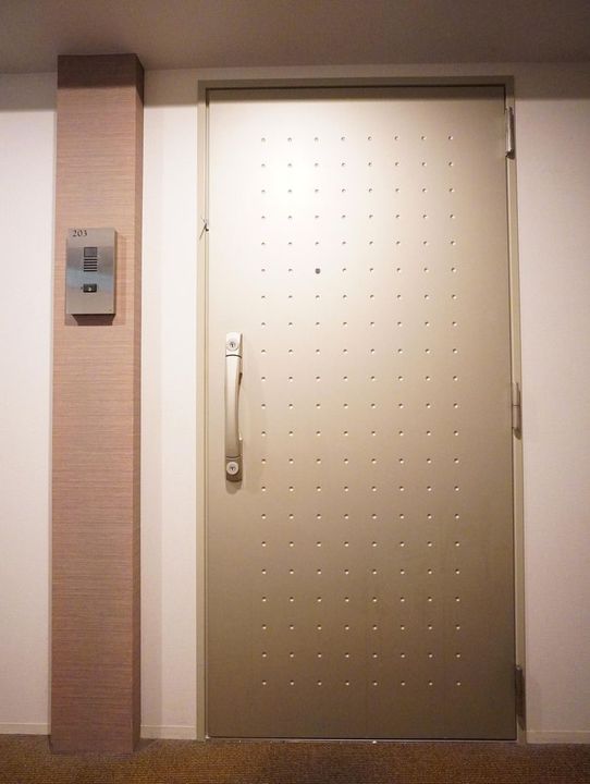 東京都千代田区九段南3(マンション)の賃貸物件の玄関