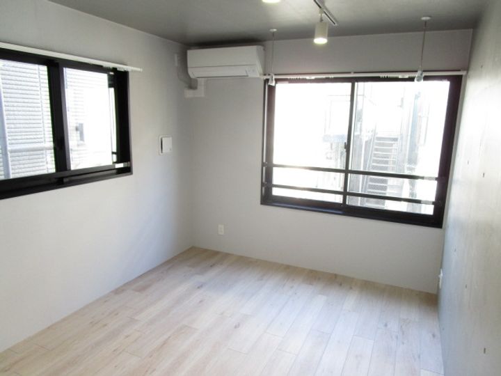 東京都文京区本駒込5(マンション)の賃貸物件の居間