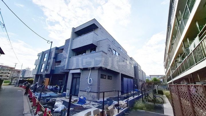 THE SENSEの居間
