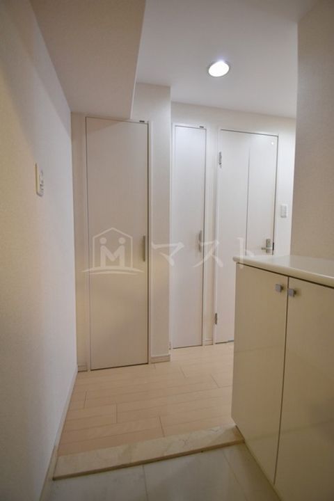 大阪府大阪市中央区南船場1(マンション)の賃貸物件の玄関