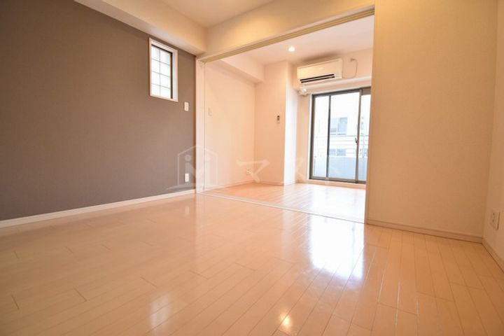 大阪府大阪市中央区南船場1(マンション)の賃貸物件の居間