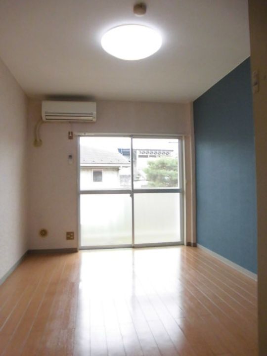 ストークマンション宮沢の居間