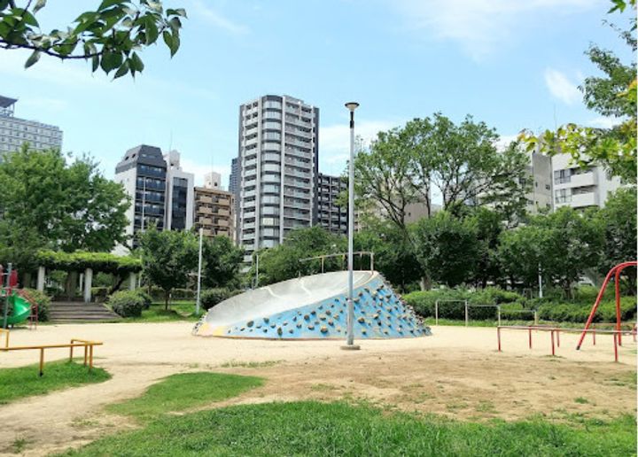 大阪府大阪市中央区大手通2丁目の賃貸マンションの周辺