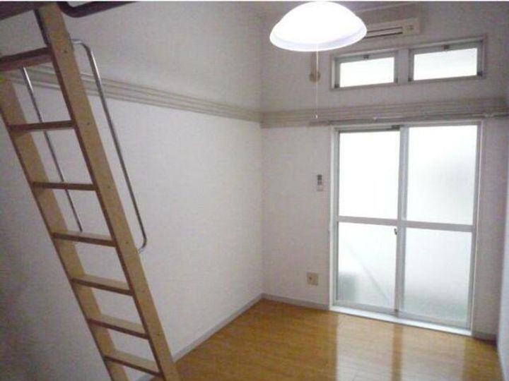 神奈川県厚木市及川2(アパート)の賃貸物件の居間