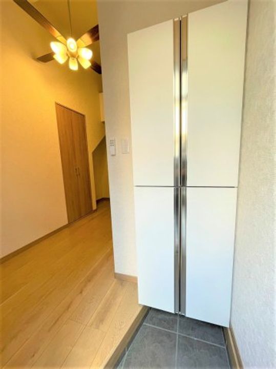 Liberta本前川 IIの玄関