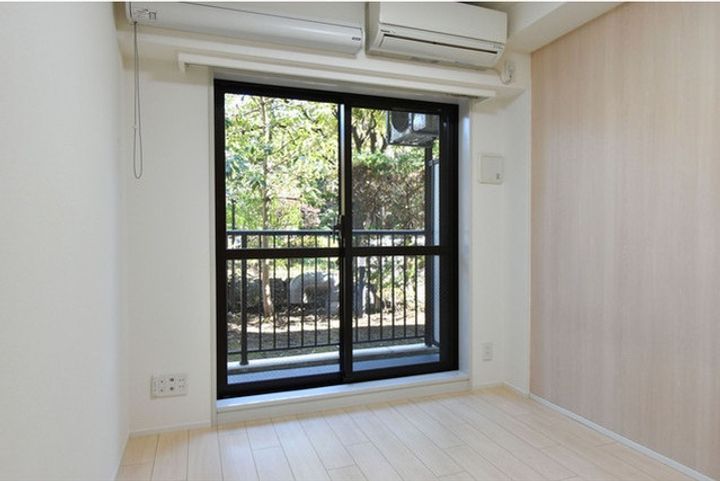 東京都港区芝公園4(マンション)の賃貸物件の居間