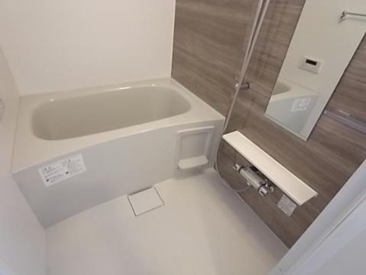 スペチアーレ クアットロの風呂