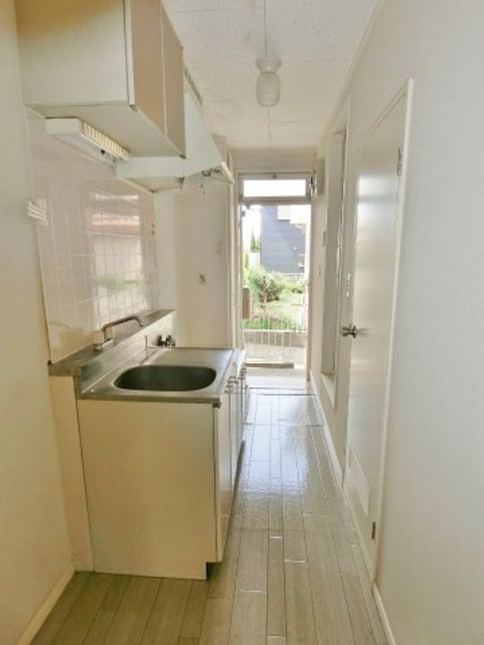 千葉県大網白里市金谷郷(アパート)の賃貸物件の居間