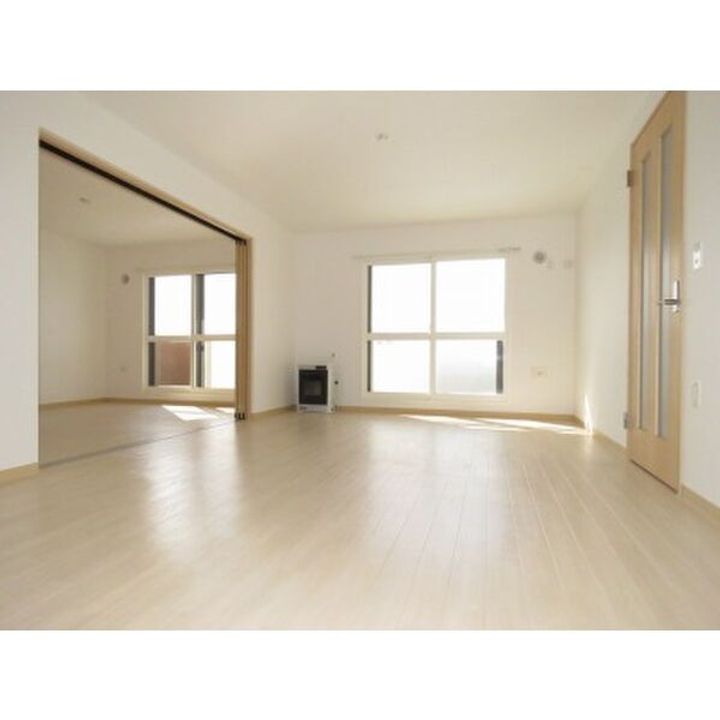 ザ・レインボーコートN27の居間