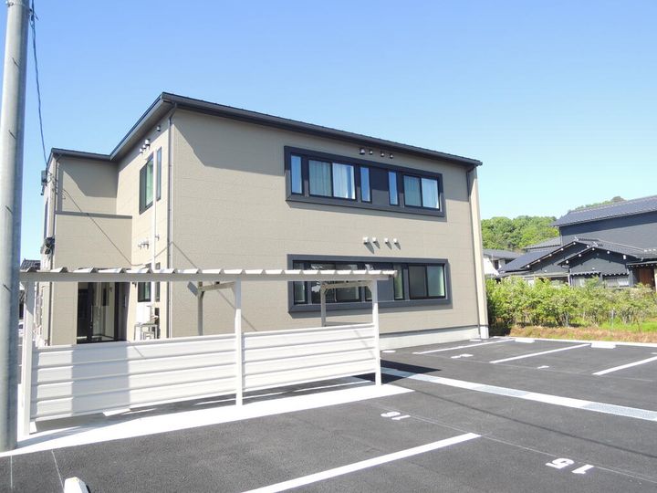 ヴェルデ小坂町の外観