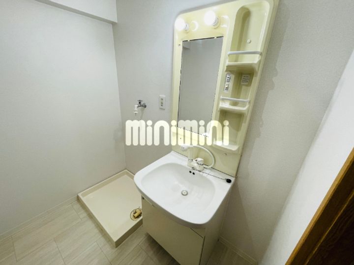 ライラックの内装