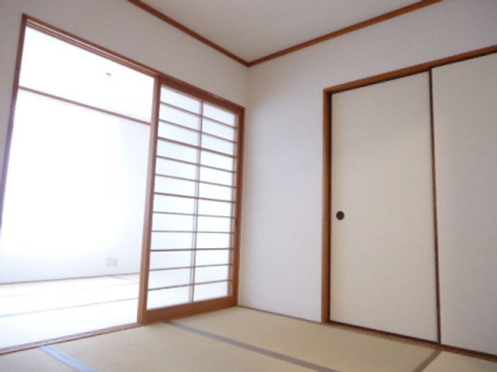 LUMINOSA 栄町の内装