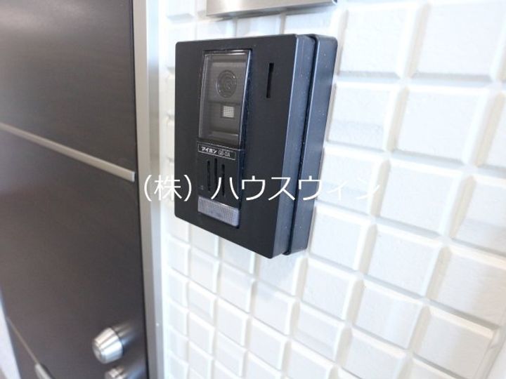 リーブルファイン大袋駅前の玄関