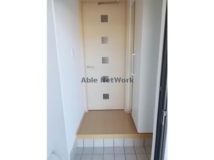 岐阜県大垣市昼飯町(アパート)の賃貸物件の玄関