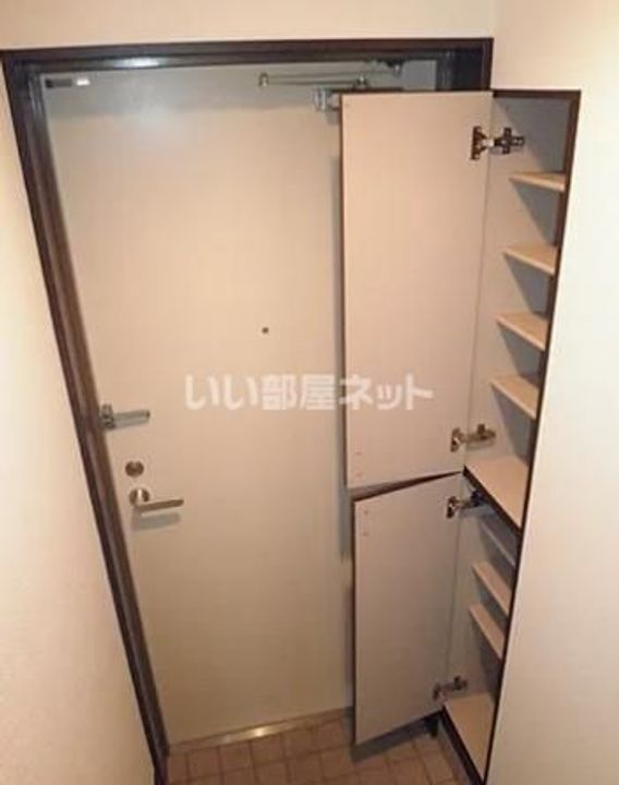サムティ佐賀駅前Serenaの玄関