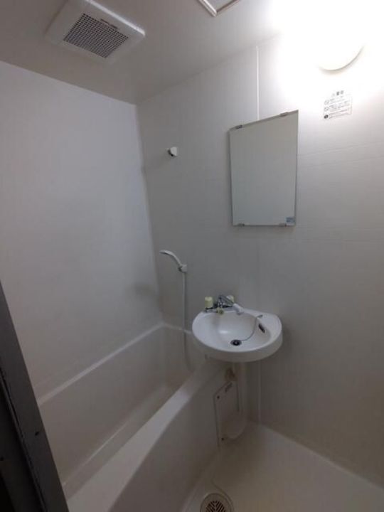 バーシティハウス泉Aの風呂