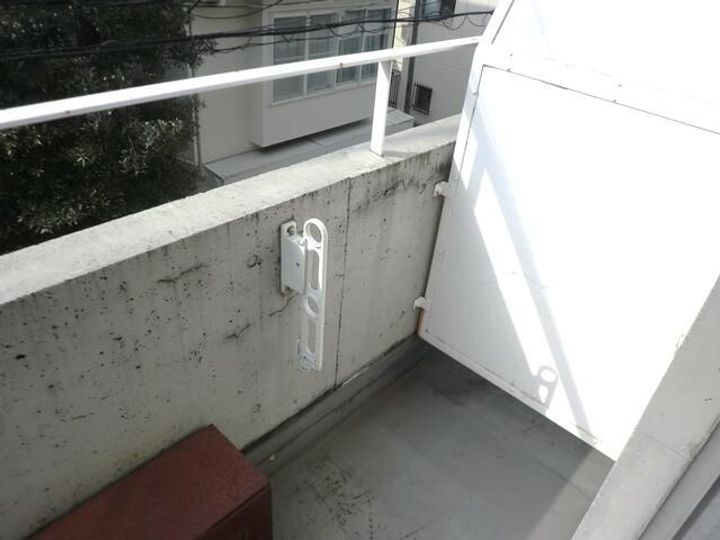 アライビルの内装