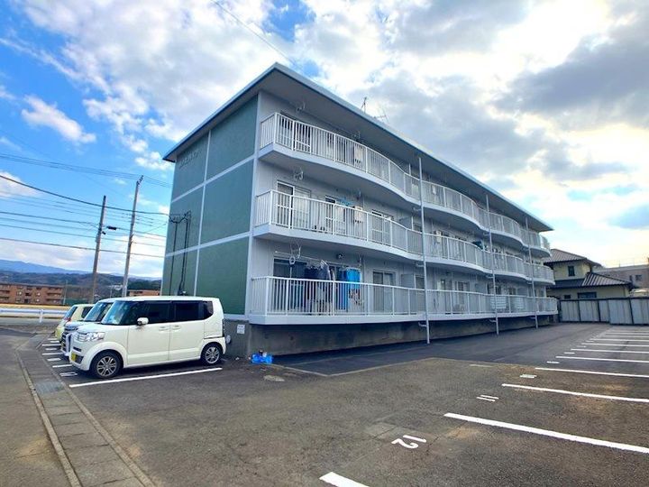 井ノ上ハイツの外観