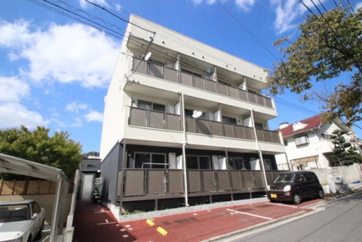 グラバーヒル尾長東の外観