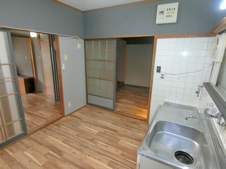 奈良県大和高田市西三倉堂1(一戸建)の賃貸物件の居間