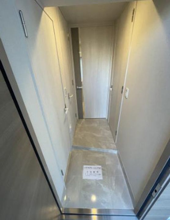 藤沢市鵠沼橘1丁目 マンションの玄関
