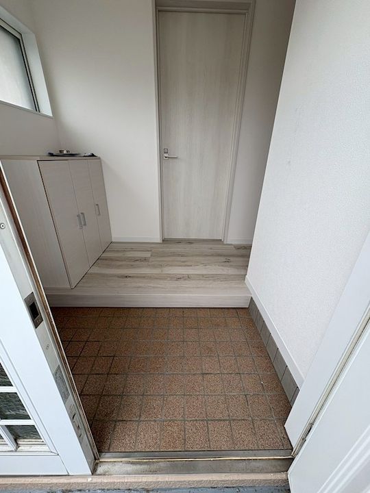 神奈川県秦野市下大槻(アパート)の賃貸物件の玄関