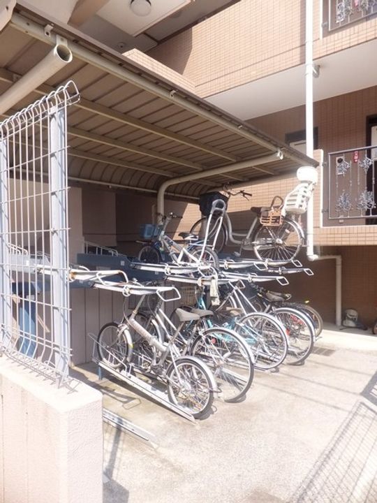 リエル鷺沼の地図