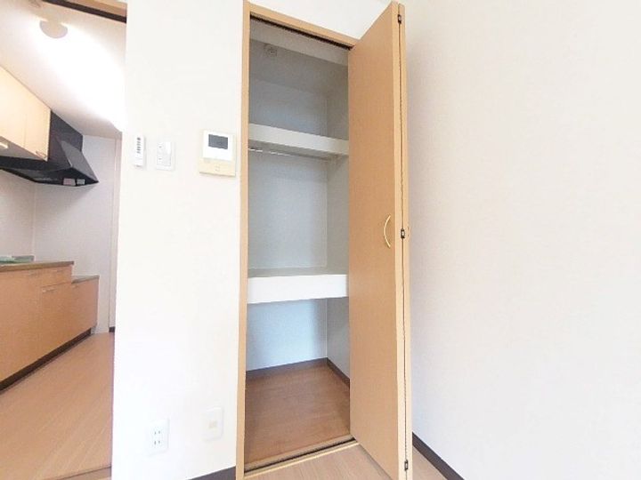 アースグリムの内装