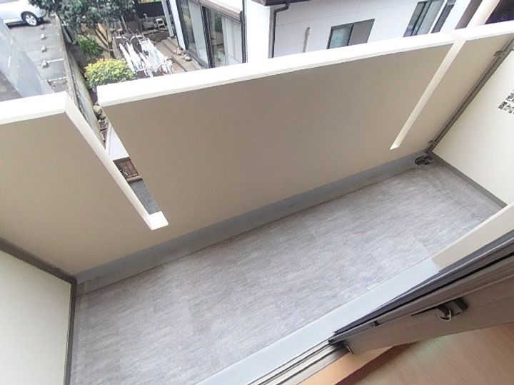 アースグリムの内装