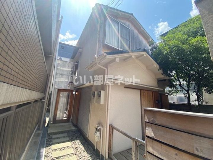 兵庫県神戸市東灘区岡本3(一戸建)の賃貸物件の外観