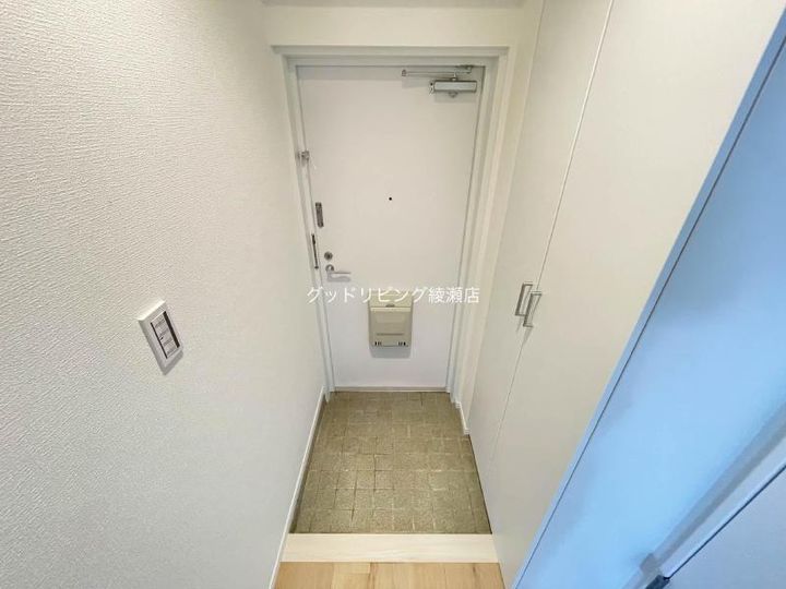 メゾン南柏陵の玄関