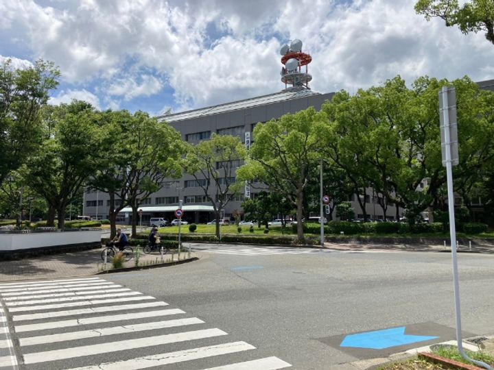 クレタ県庁前の周辺