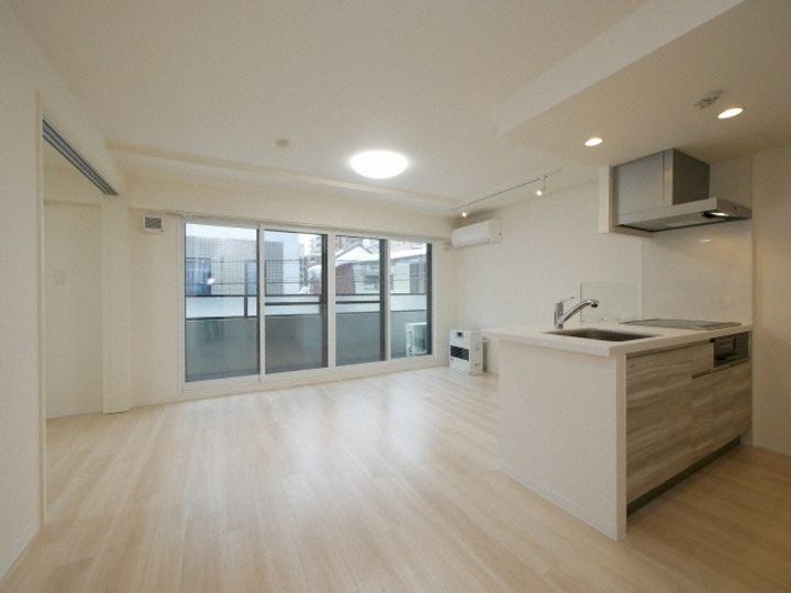 ビッグレジデンス円山の居間