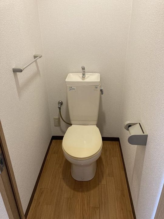 鶴羽ビルの内装