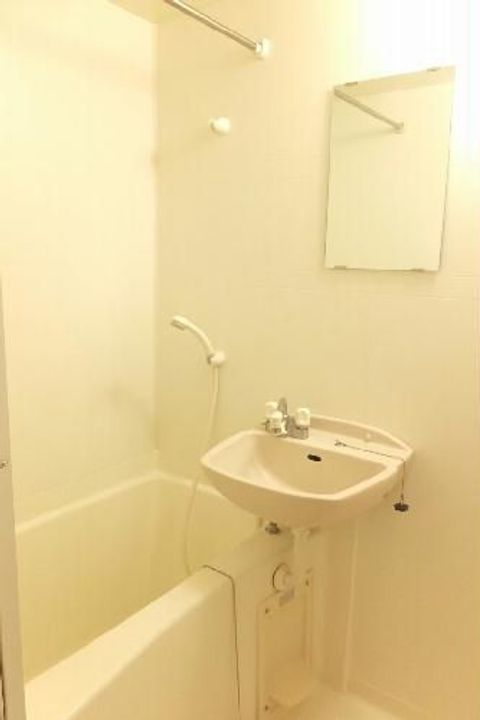 レオパレスユピテルAの風呂