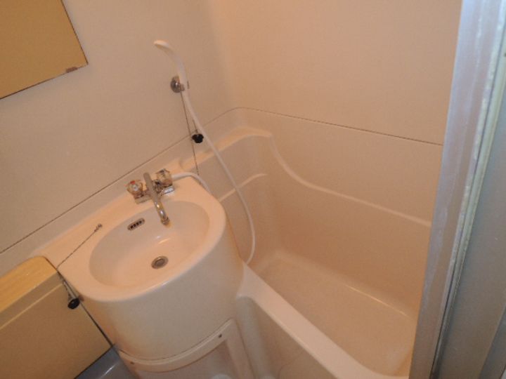 ネオダイキョー神戸元町の風呂