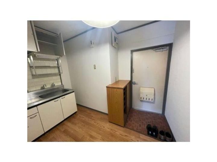 チサンマンション桜通久屋の玄関