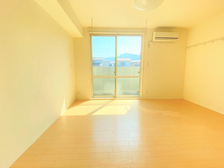 シャーメゾンプリーマソレアードの居間