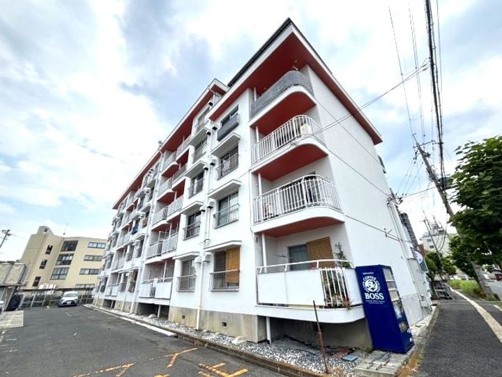 稲本マンションの外観