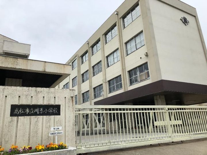 サンパティーク B棟の周辺