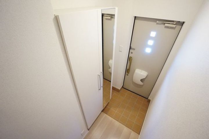福岡県直方市大字感田(アパート)の賃貸物件の玄関