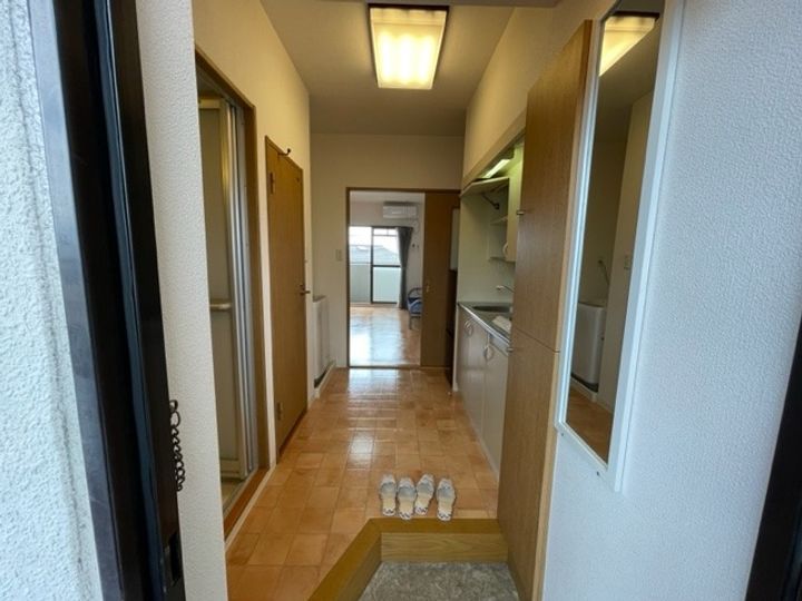 静岡県浜松市中央区葵東2(マンション)の賃貸物件の玄関