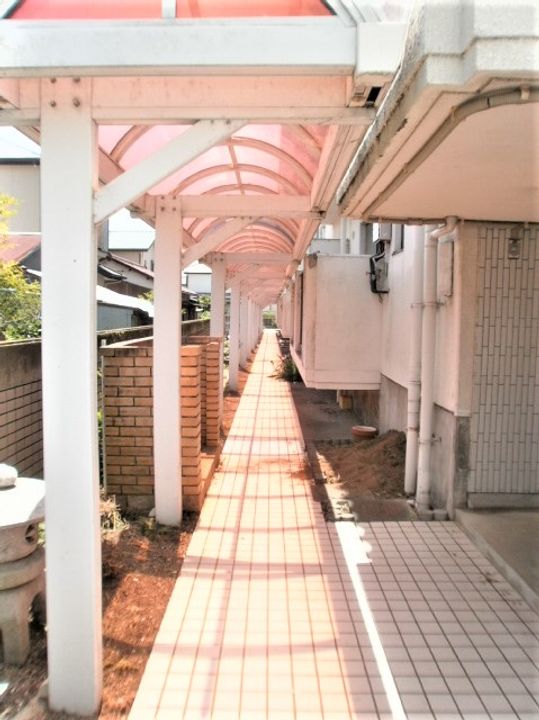 イーストハウスイワサキの地図
