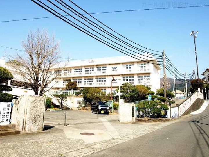 コーポ五番館の周辺