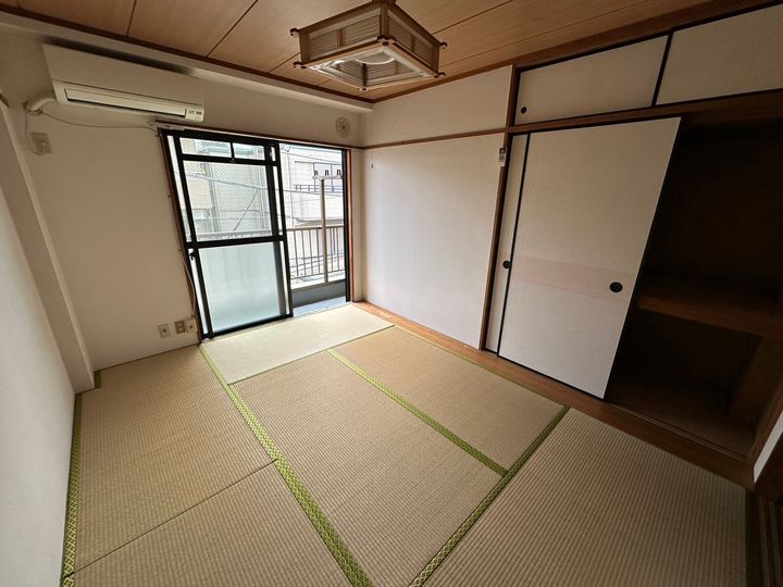 ハイツホシノの居間