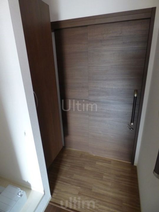 さくらハウス醍醐B棟の玄関