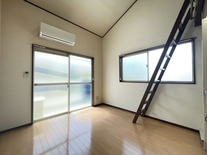 デ・ソレイユC棟の居間