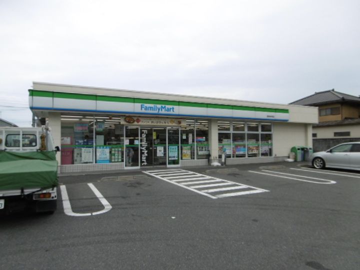 カーサ・カメリアの周辺
