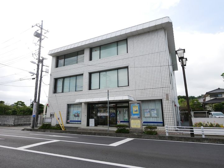 カーサ・カメリアの周辺